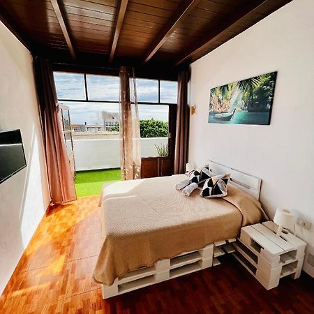 El Jardin De Iris Bed & Breakfast ซานตาครูซ เด เตเนริเฟ ภายนอก รูปภาพ