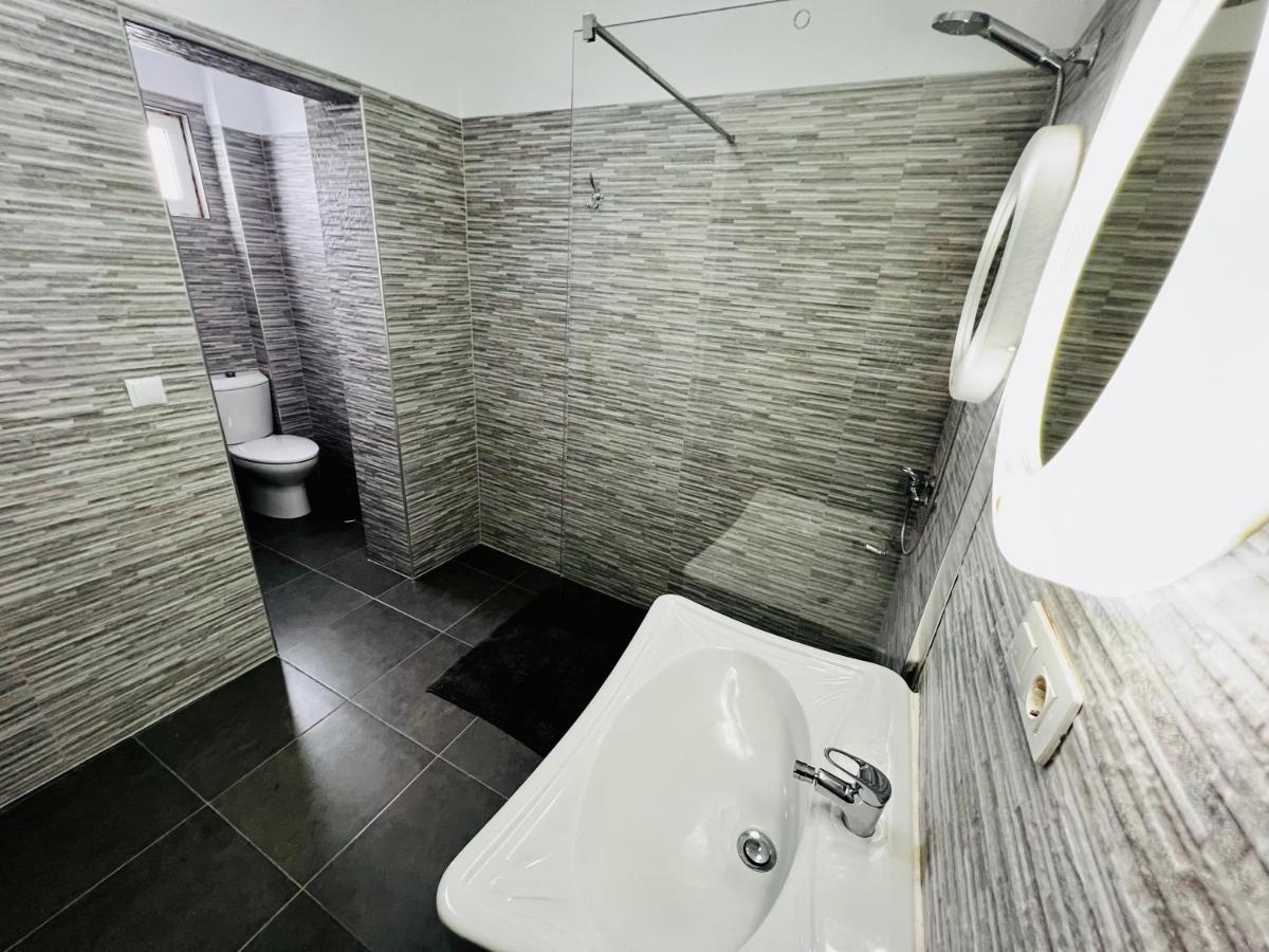 El Jardin De Iris Bed & Breakfast ซานตาครูซ เด เตเนริเฟ ภายนอก รูปภาพ