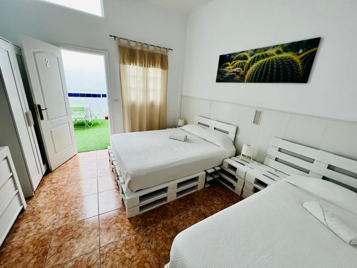 El Jardin De Iris Bed & Breakfast ซานตาครูซ เด เตเนริเฟ ภายนอก รูปภาพ
